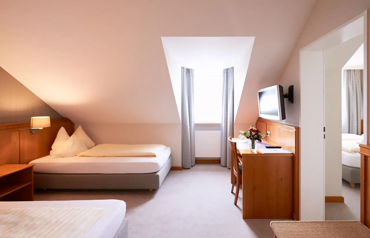 ***  Hotel Alter Wirt Hallbergmoos Germany