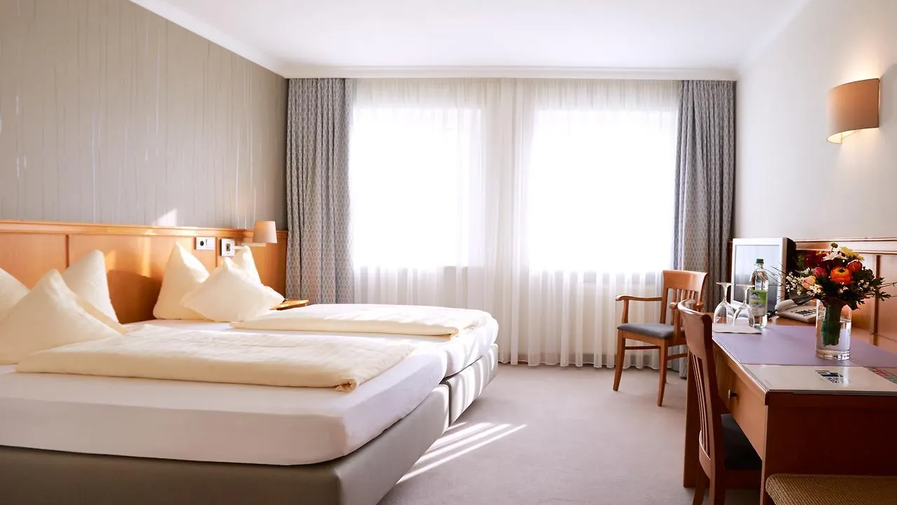 Hotel Alter Wirt Hallbergmoos 3*,  Germany